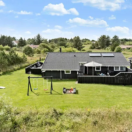 Gorgeous Home In Hirtshals With Sauna 度假居 *